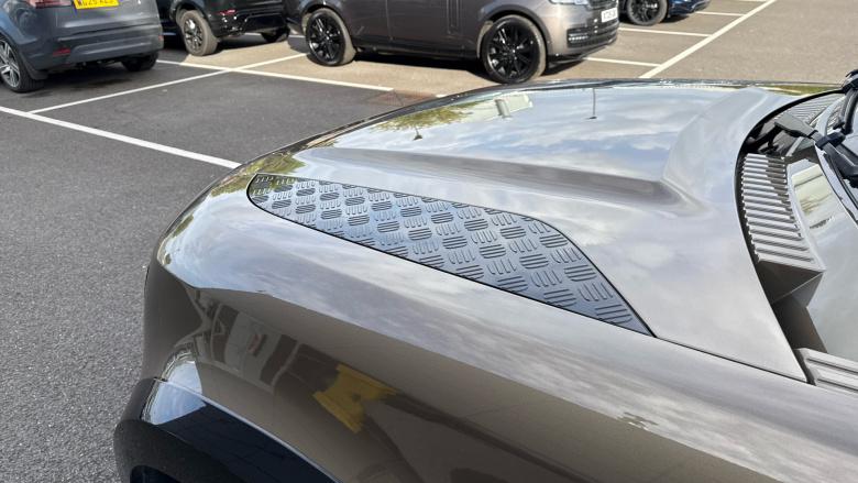 Land Rover Defender 90 Diesel 3.0 D200 Hard Top Auto